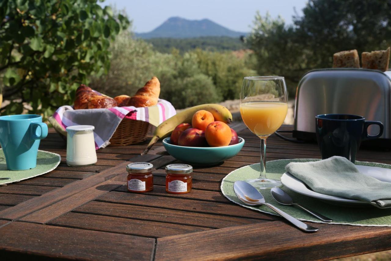 Homestay Pantaiahomes - Clos De Susville - Vue Panoramique - Piscine - Jacuzzi Tavernes