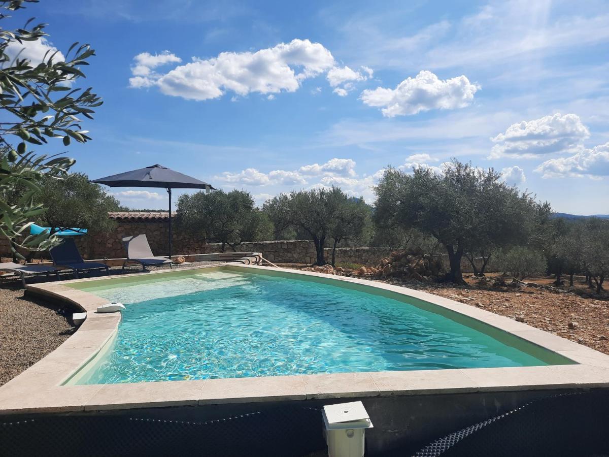 Homestay Pantaiahomes - Clos De Susville - Vue Panoramique - Piscine - Jacuzzi Tavernes